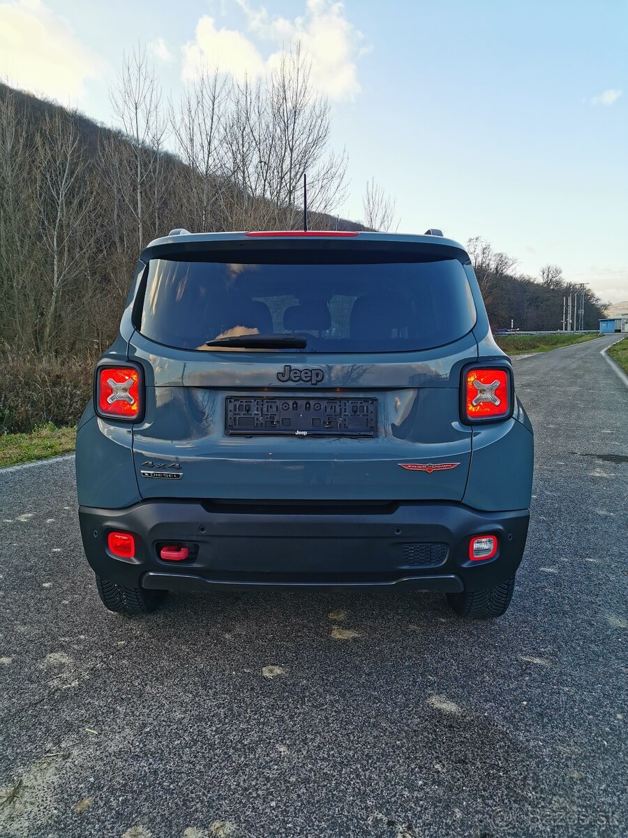 JEEP RENEGADE TRAILHAWK - 4