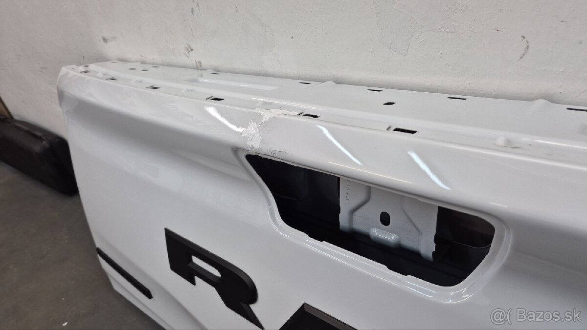 Predam zadnu kapotu dodge ram bighorn - 4