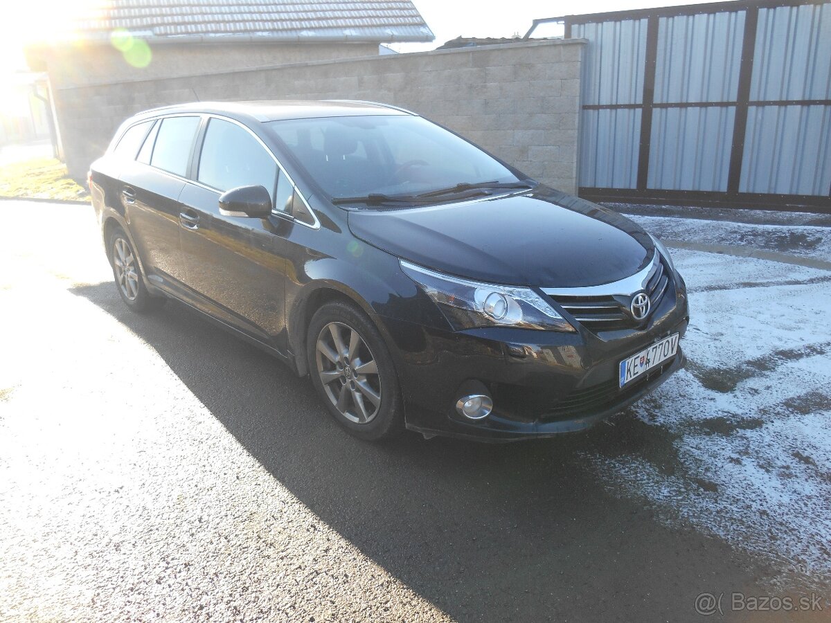 Toyota Avensis 2,2 nafta, automat - 4