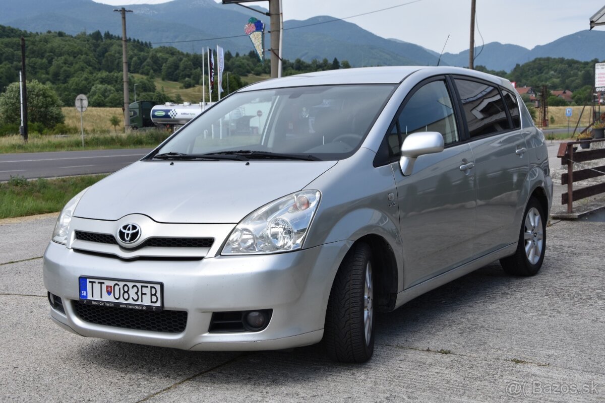 Toyota Corolla Verso 2.0 D-4D Base - 4