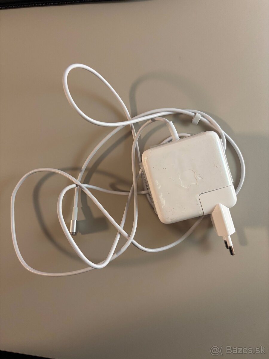 Predám MacBook Air 13,3" - 4