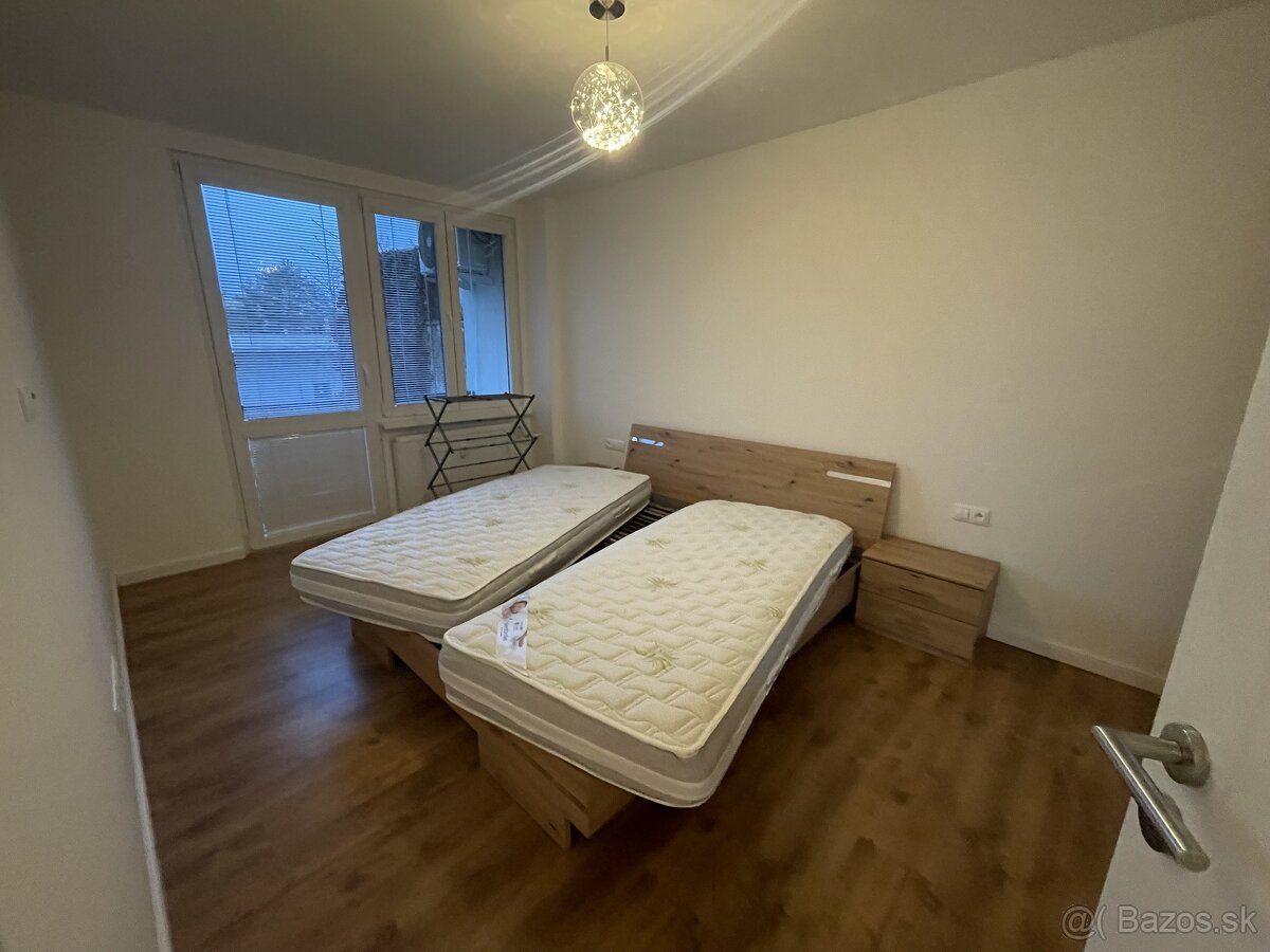 Prenájom 2-izbový byt - 4