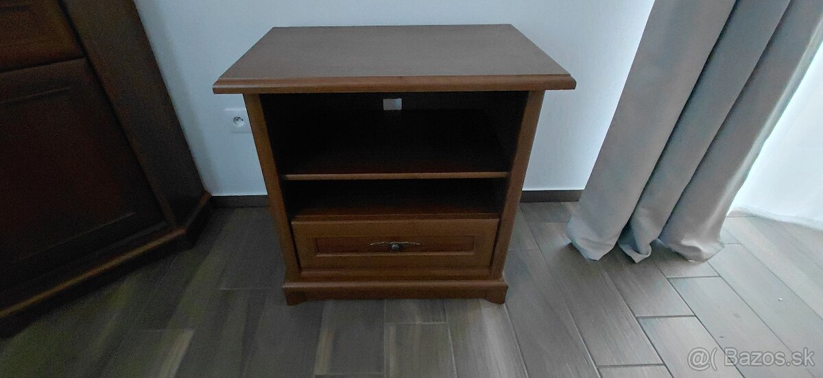 Tv stolík,vitrína - 4