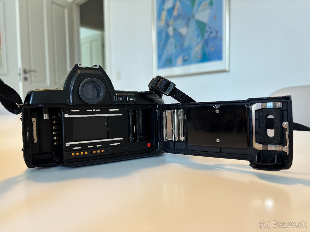 Nikon F-801 + Nikon AF Nikkor 28-80mm f/3.3-5.6G - 4