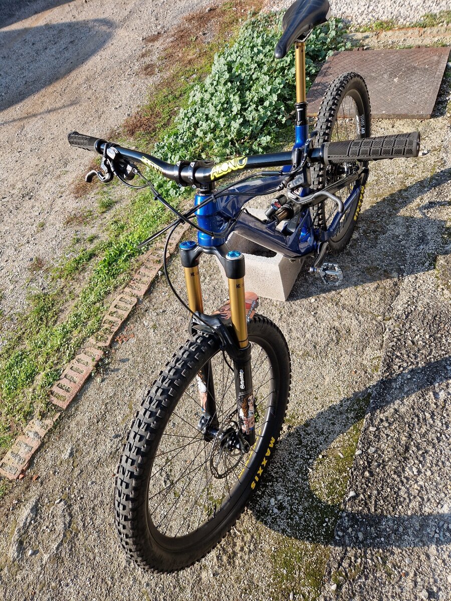 YT CAPRA CF Mk1 - 4