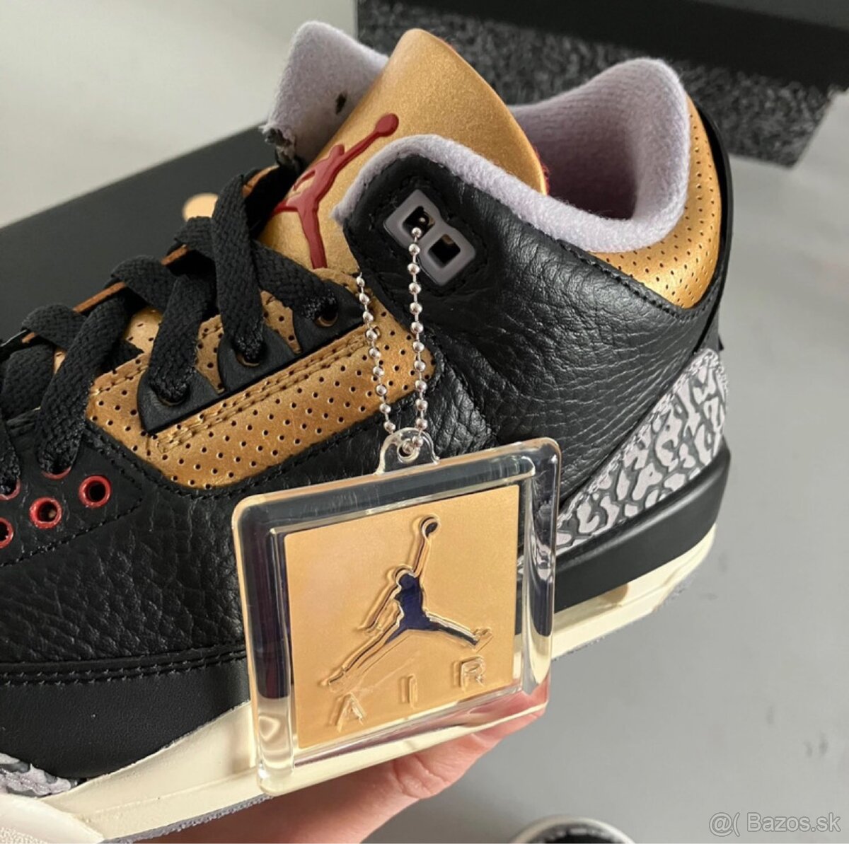 Nike Air Jordan 3 - 4