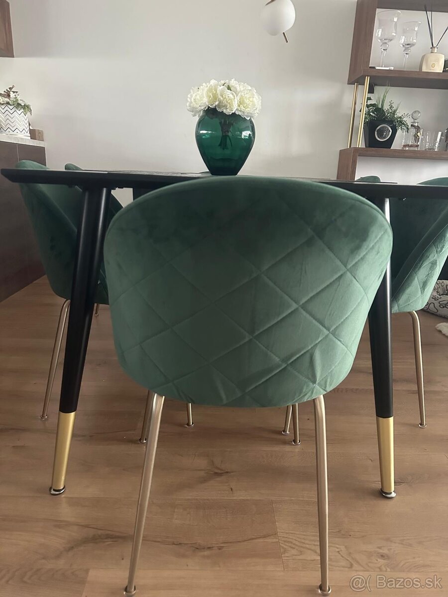 jedálenská zostava - 4