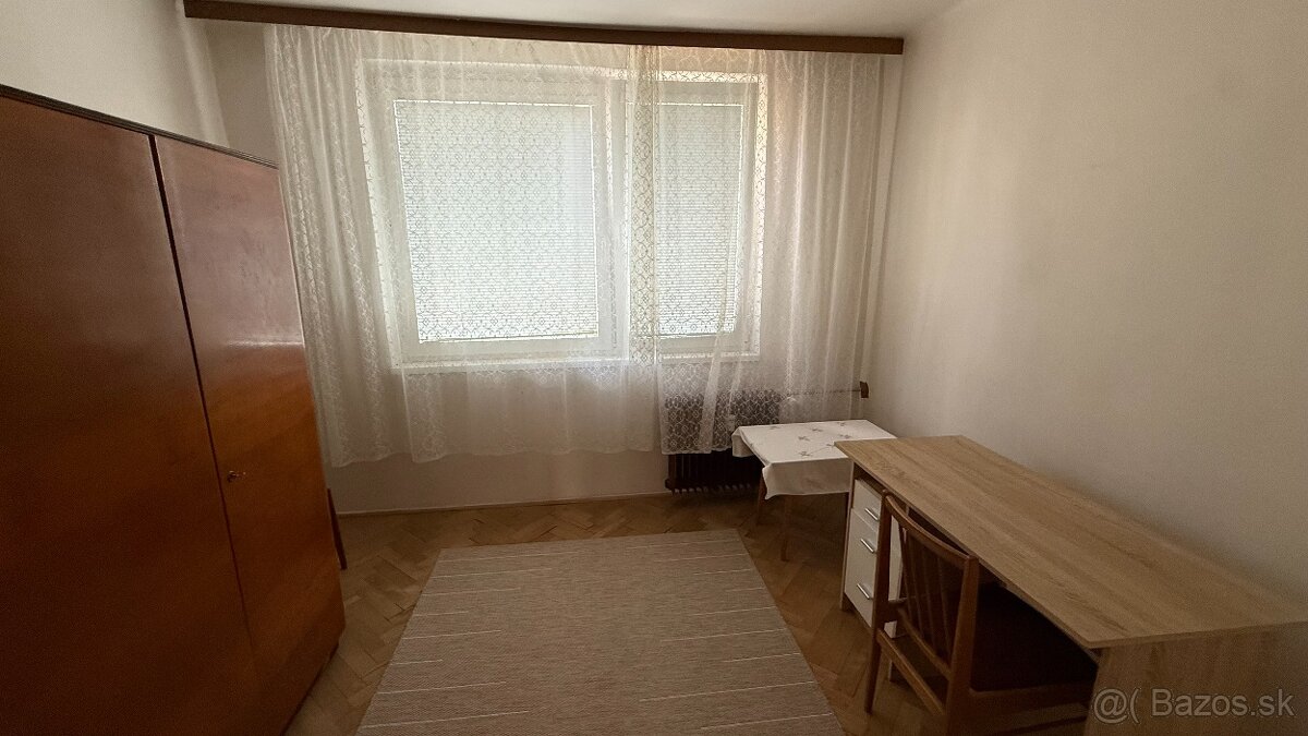 Ponúkam Vám na predaj 3 izb byt vo výbornej lokalite. - 4