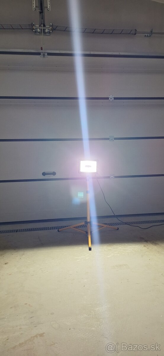 Predám LED Lampu Reflektor DEDRA - 4