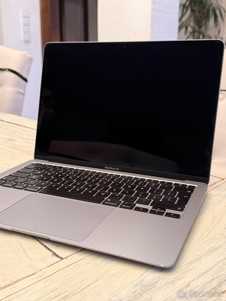 MacBook Air 2020 13” M1 8GB - 4