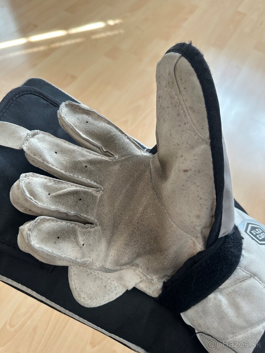 Vyrážačka CCM PFS 1000 SR - 4