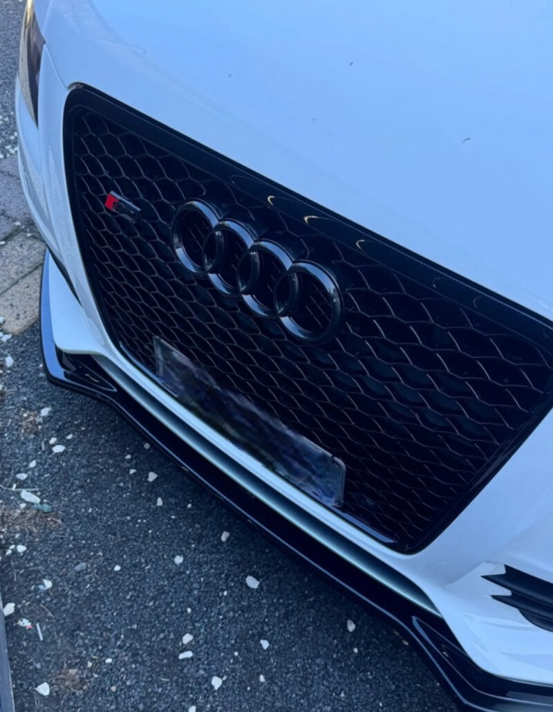 AUDI Čierne lesklé znaky - 4