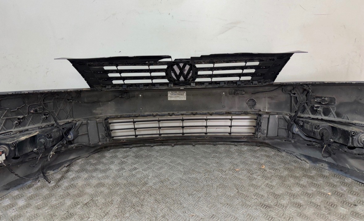 VW PASSAT B7 PREDNY NARAZNIK - 4