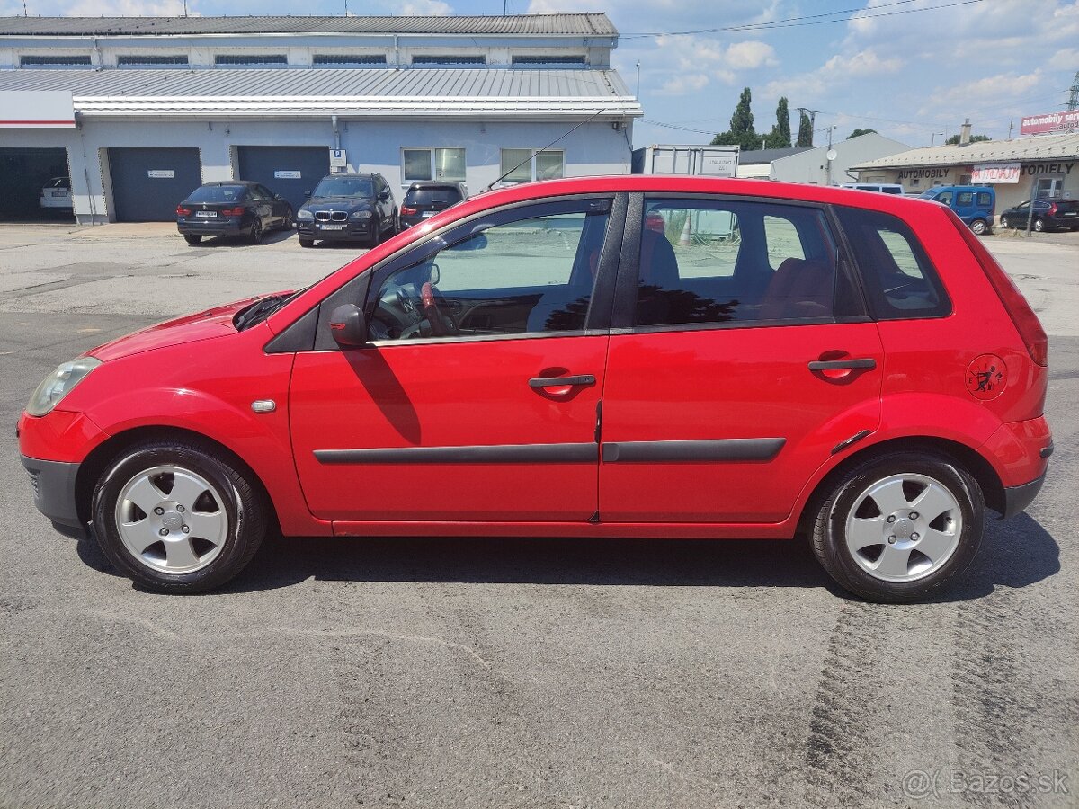 Ford Fiasta - 4