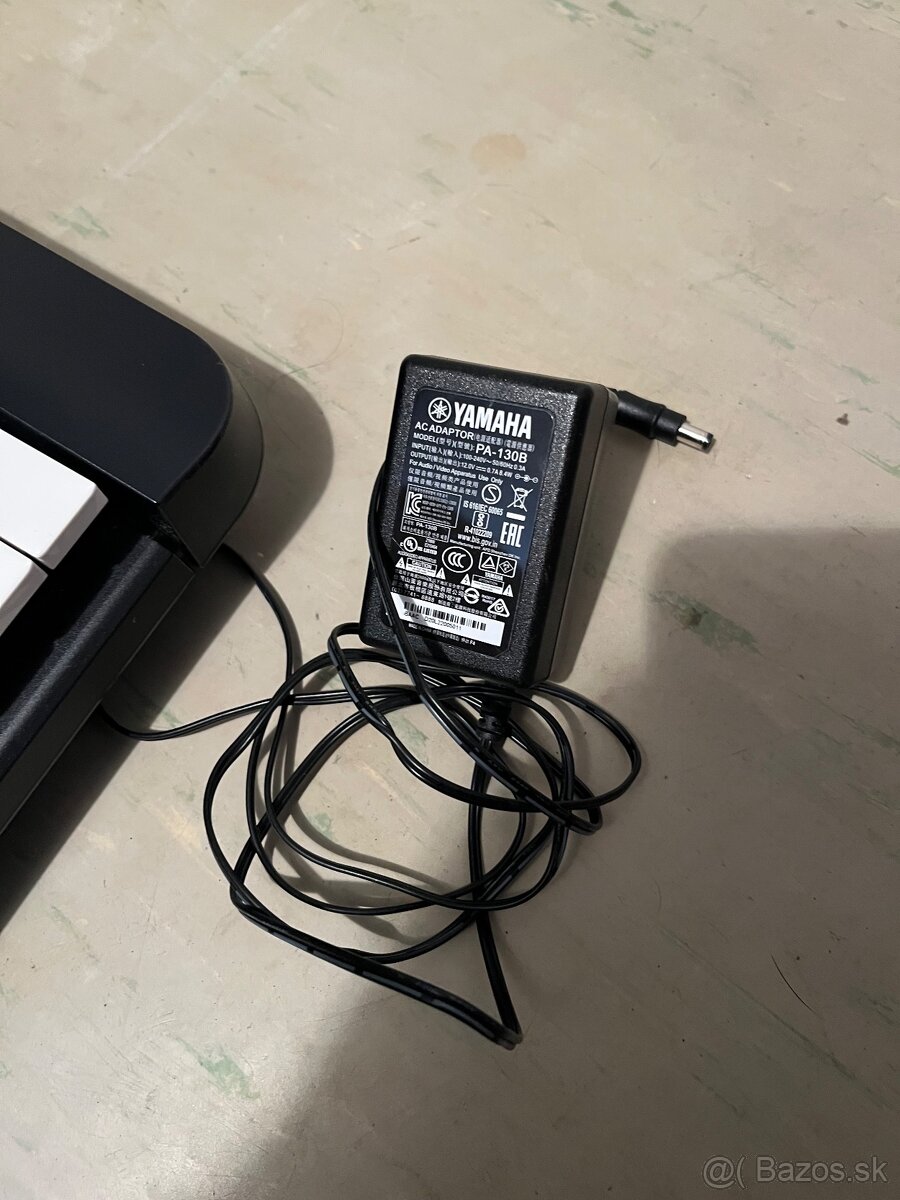 Syntetizátor Yamaha PSR-E273 - 4