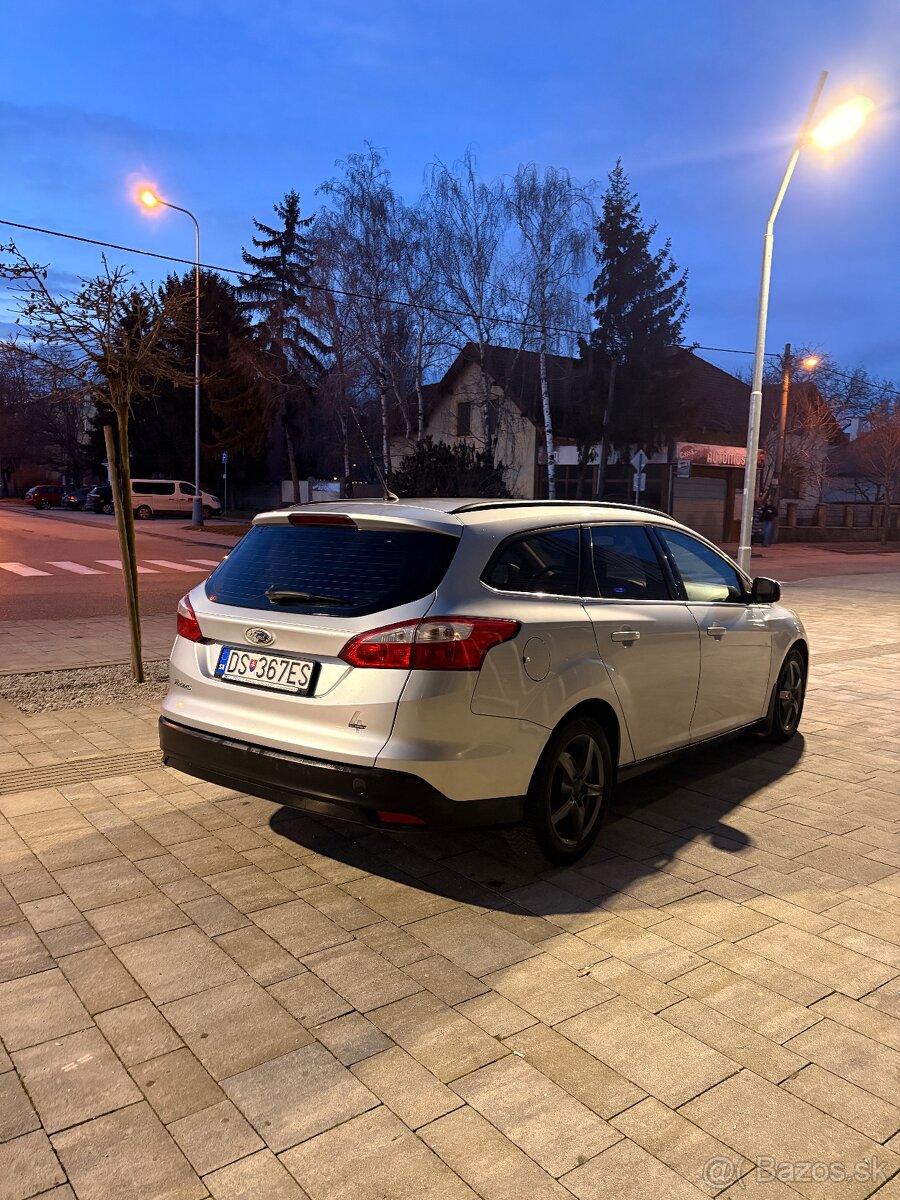Ford Focus kombi 1.6 diesel - 4
