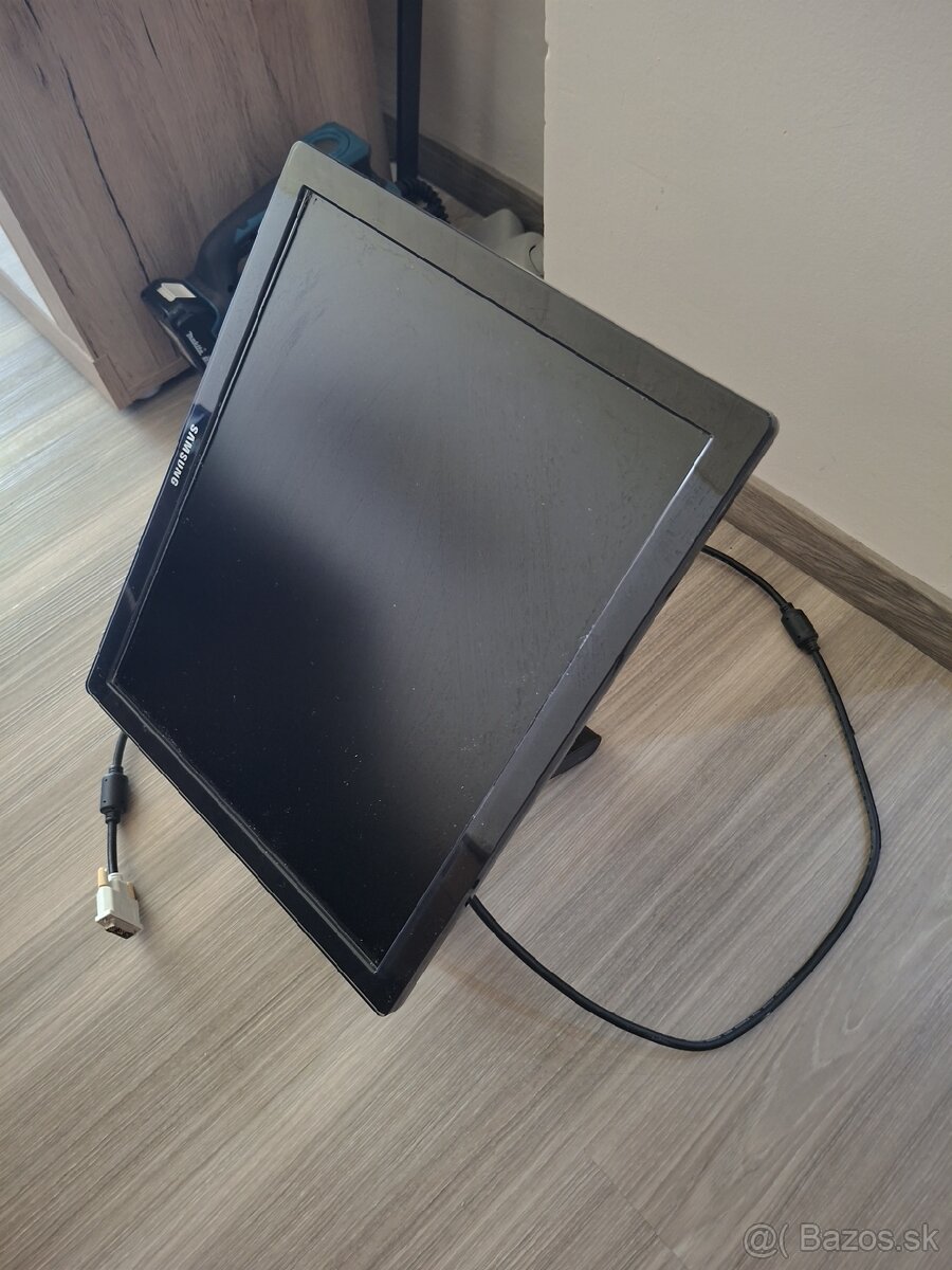 Monitor Samsung SyncMaster 971P - 4