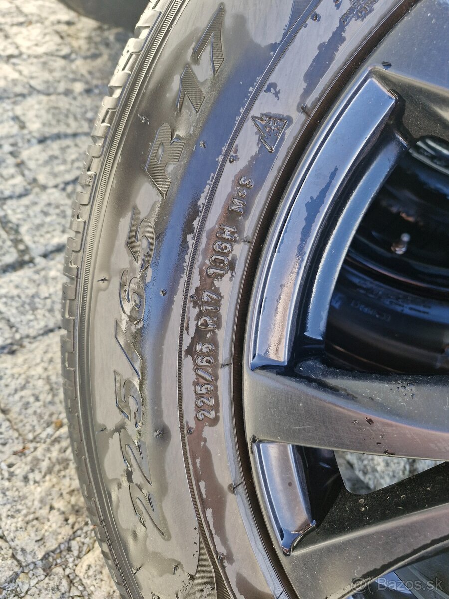 Range Rover Evoque alu disky,nové zimné pneu