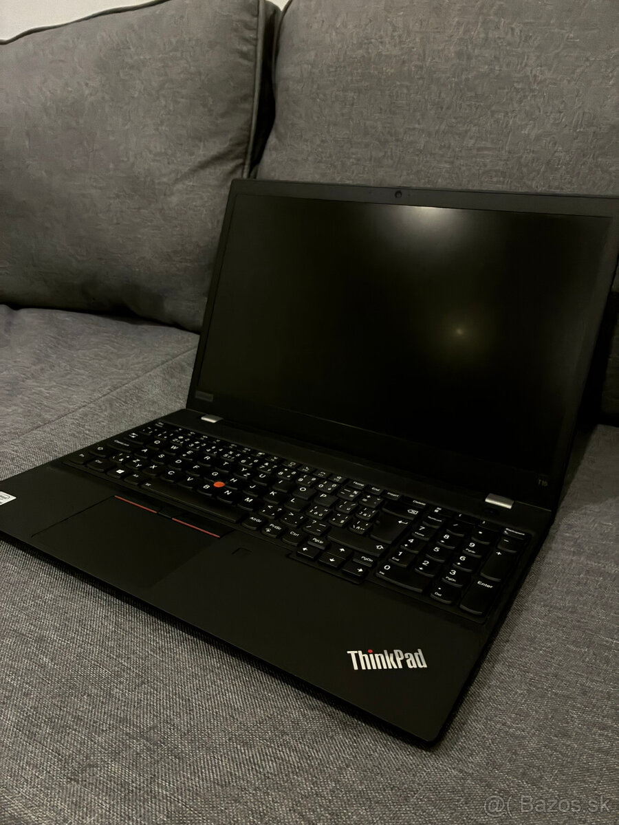 Lenovo Thinkpad T15 G1 | i5-10310U 4.4GHz | 16GB DDR4 - 4