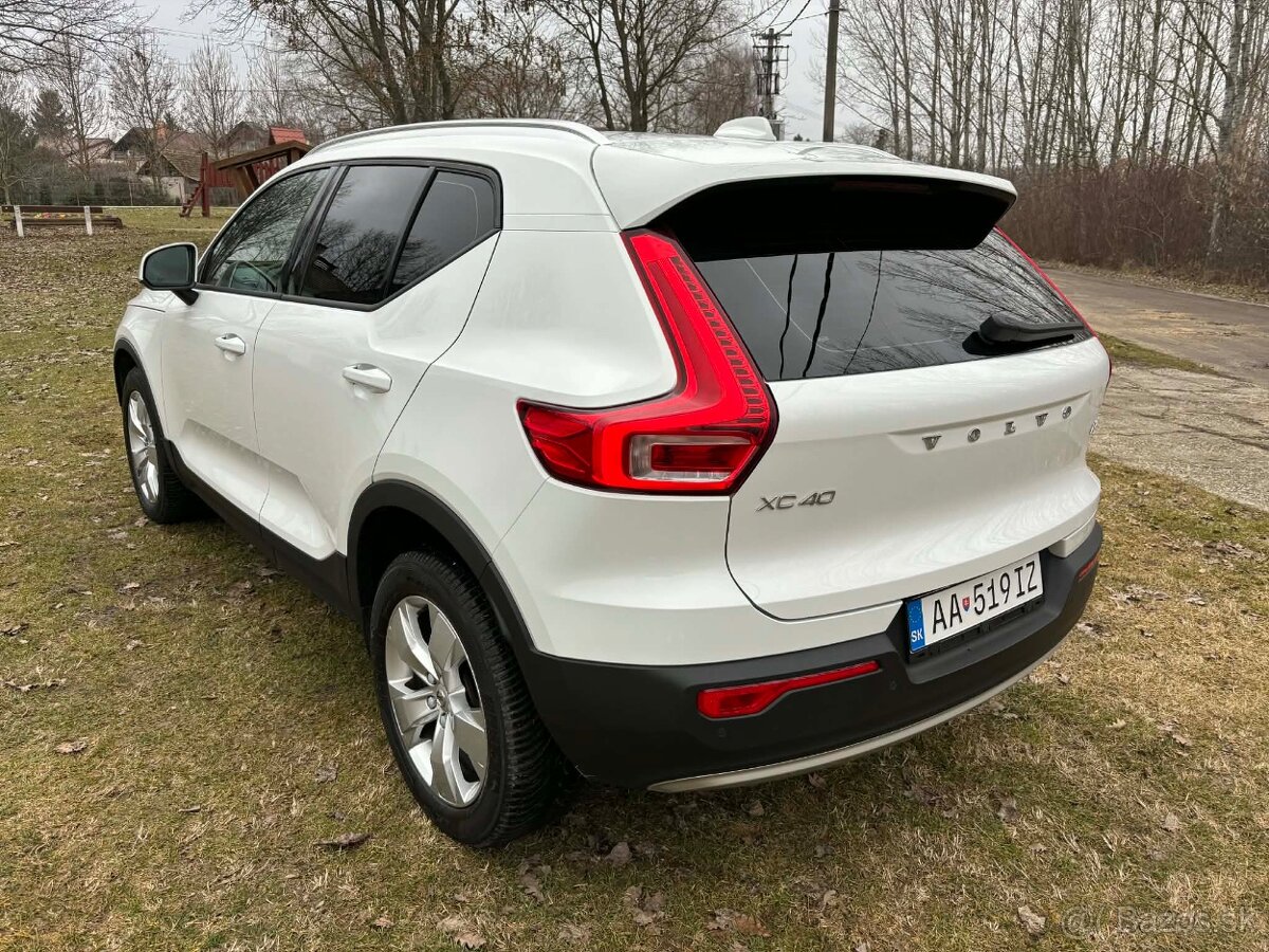 Volvo XC40 B4 Momentum Pro A/T/8 - 4