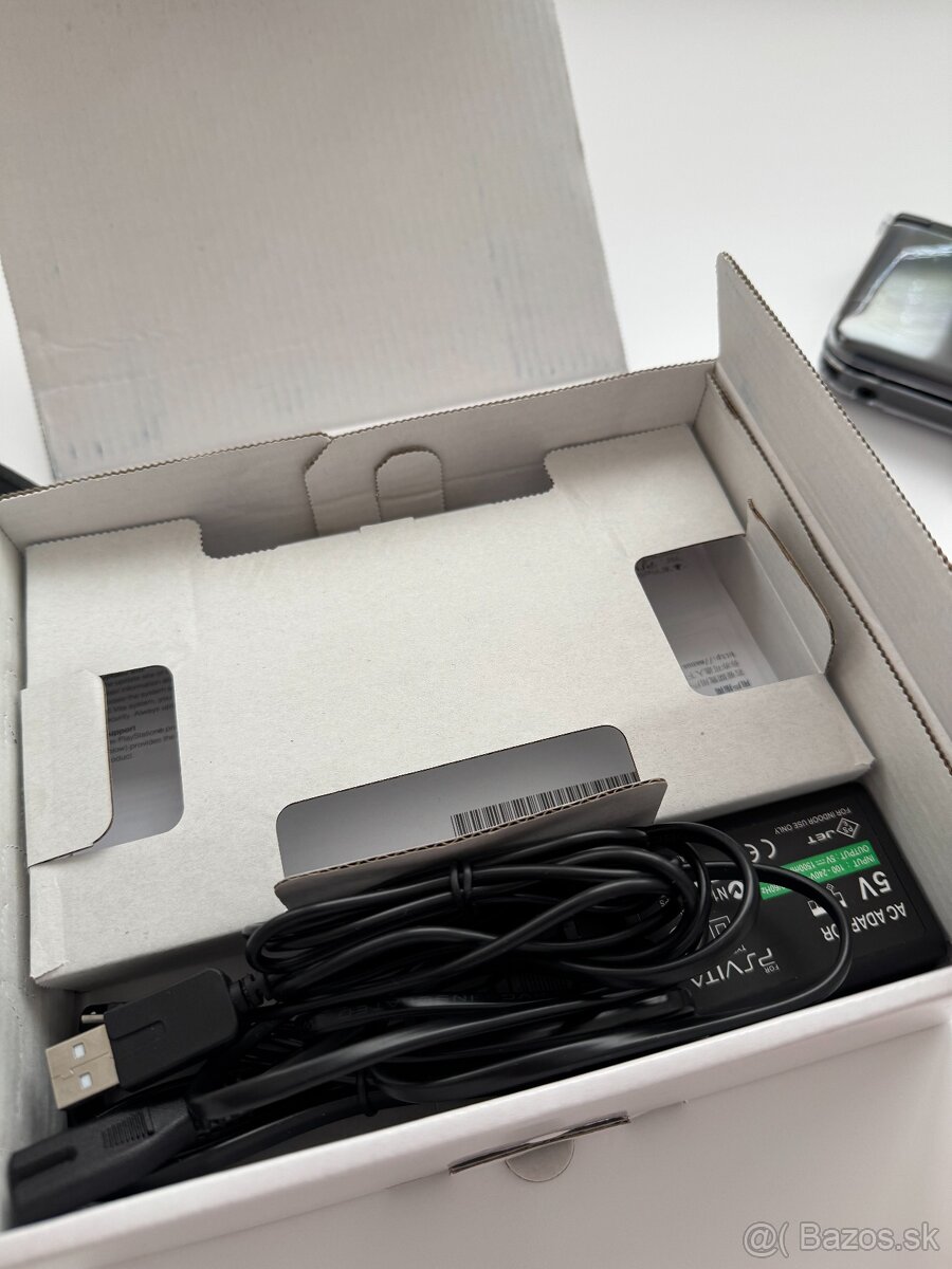 Predám PlayStation Vita Slim - 4