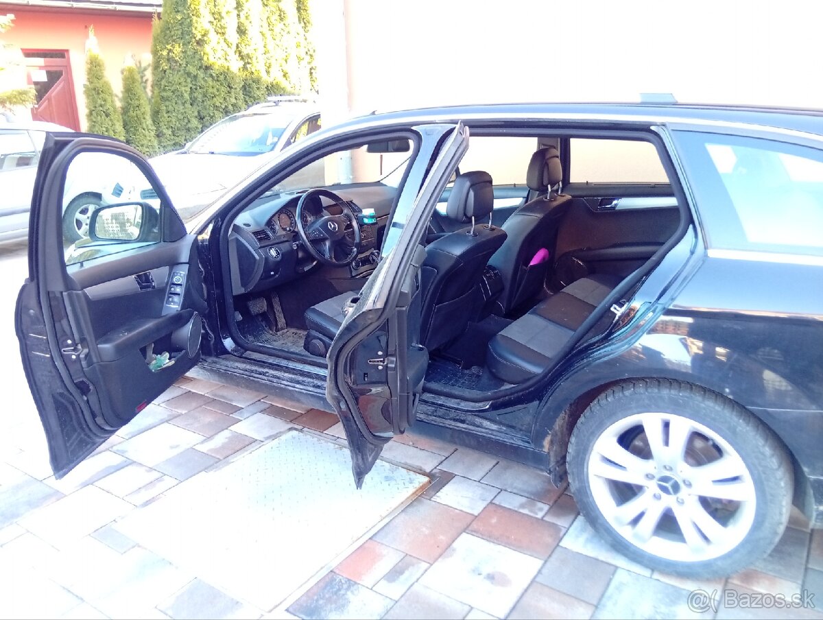 Mercedes Benz C220 - 4