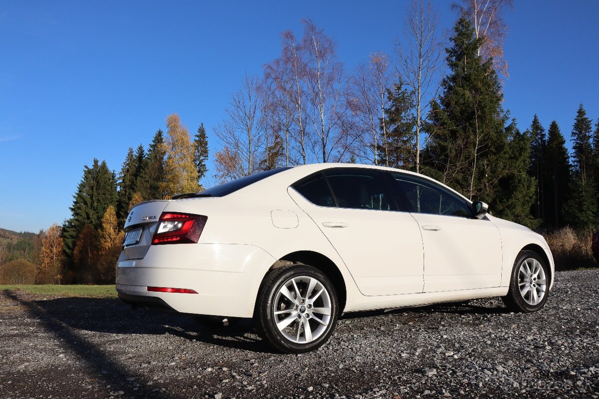ŠKODA OCTAVIA 3 1.5 TSI 110KW LIFTBACK - 4