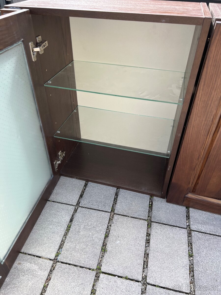 Vrchne kuchynske skrinky z masivu - 4