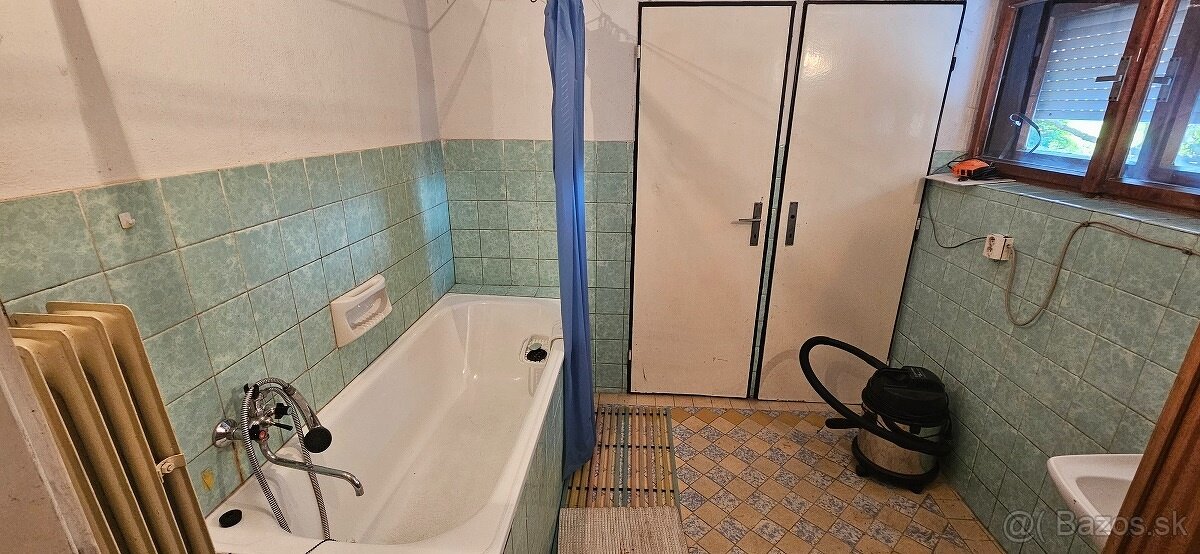 Rodinný dom na okraji obce, Ploštín - L. Mikuláš - 4