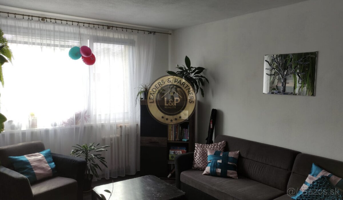 NA PREDAJ, 2-izb. byt v top lokalite - 4