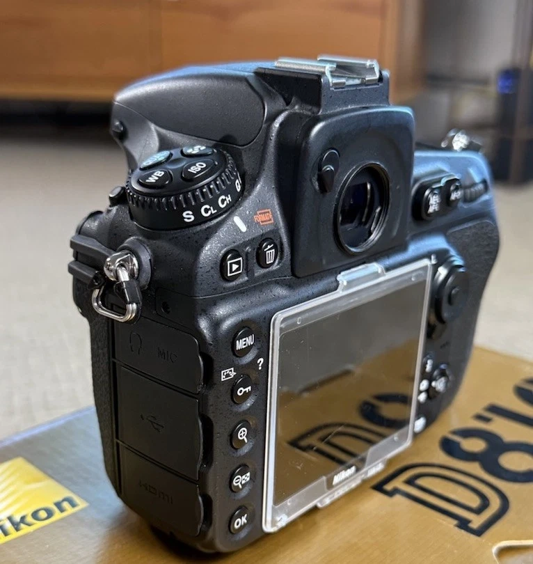Nikon D810/ bodyplus box a dve karty. SD a CF - 4