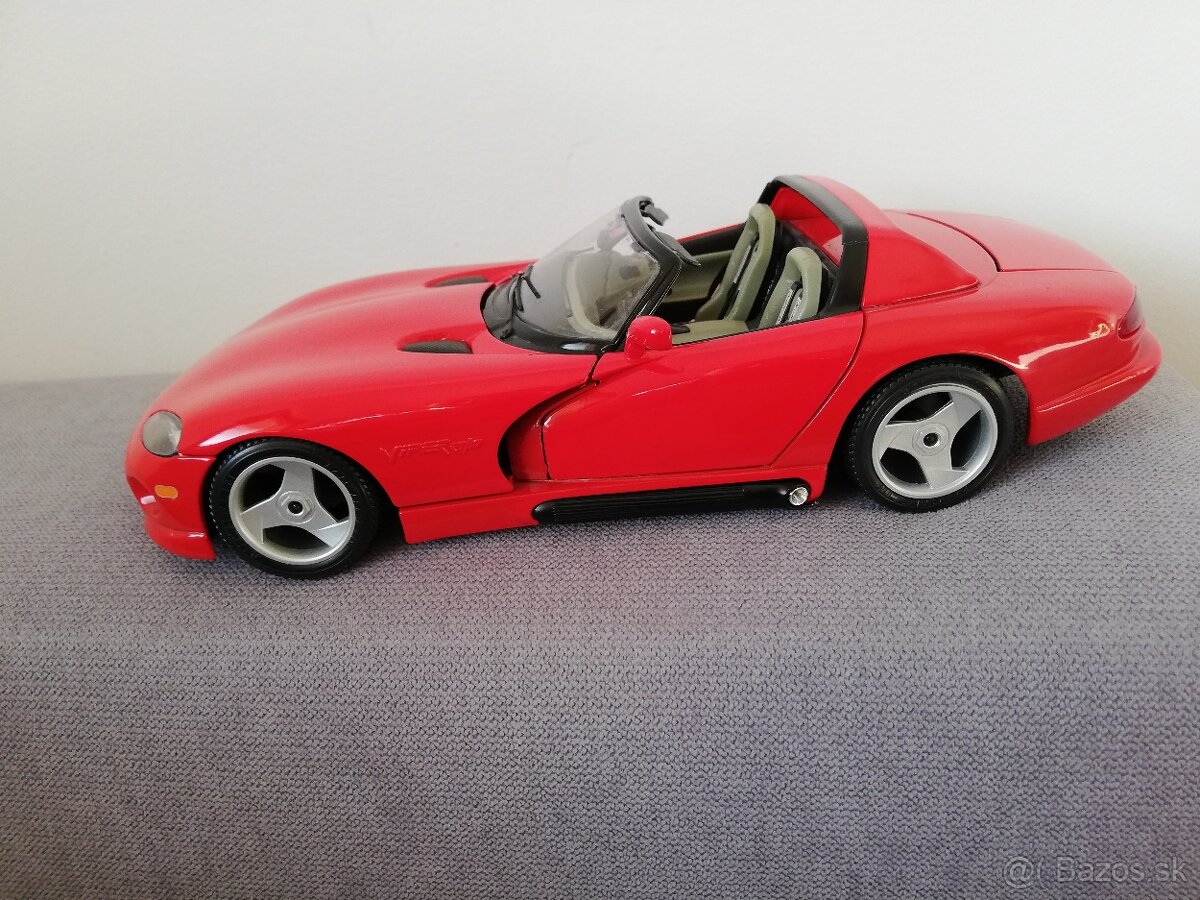 1:18 DODGE Viper Bburago , cervena - 4