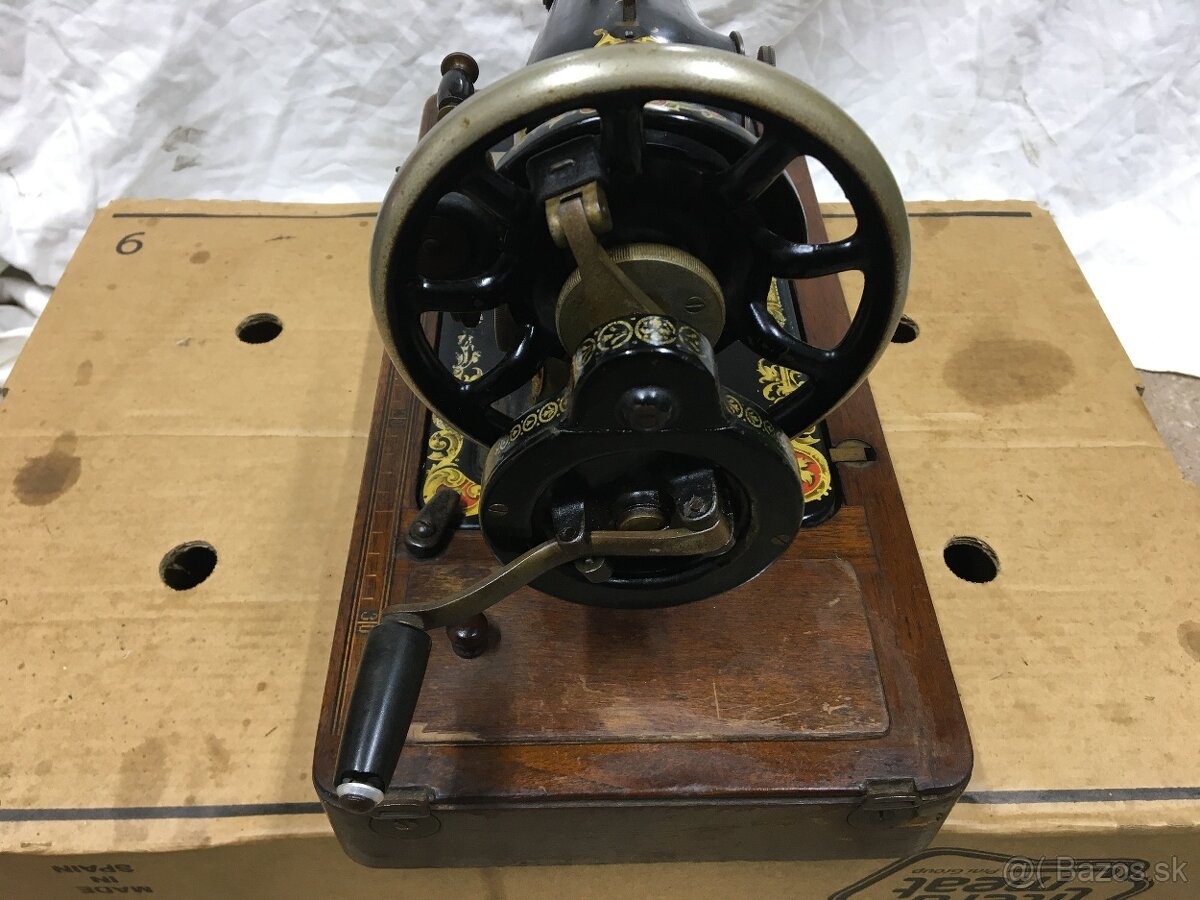 Predám starožitný šijací stroj Singer - 4