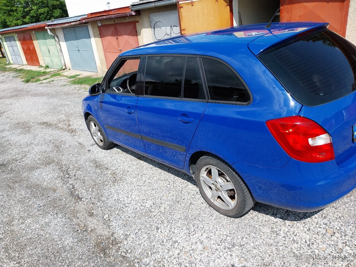 Škoda Fabia 2 Combi 1.6 16v 77KW benzín - 4