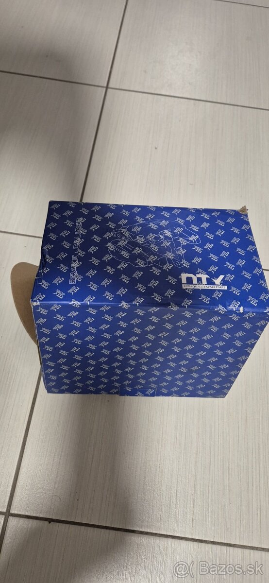 NOVÝ ĽAVÝ ZADNÝ Brzdový Strmeň aj Škoda Octavia 2 - 4