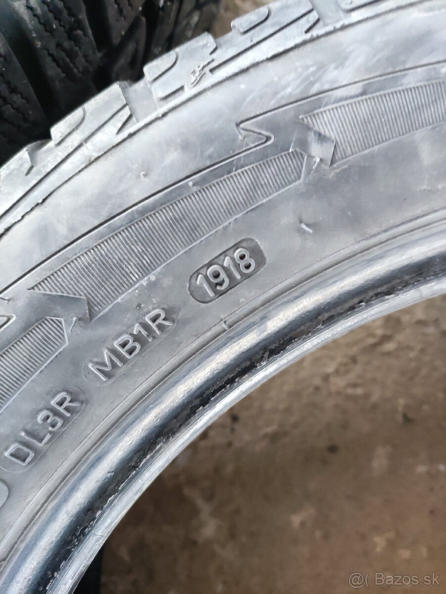 Zimné pneumatiky Goodyear 215/55 r17 - 4