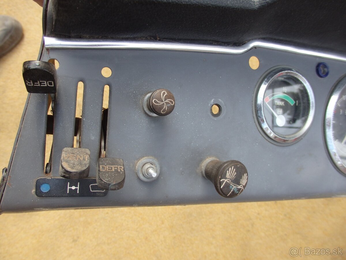 SAAB 96 prístrojová doska - 4