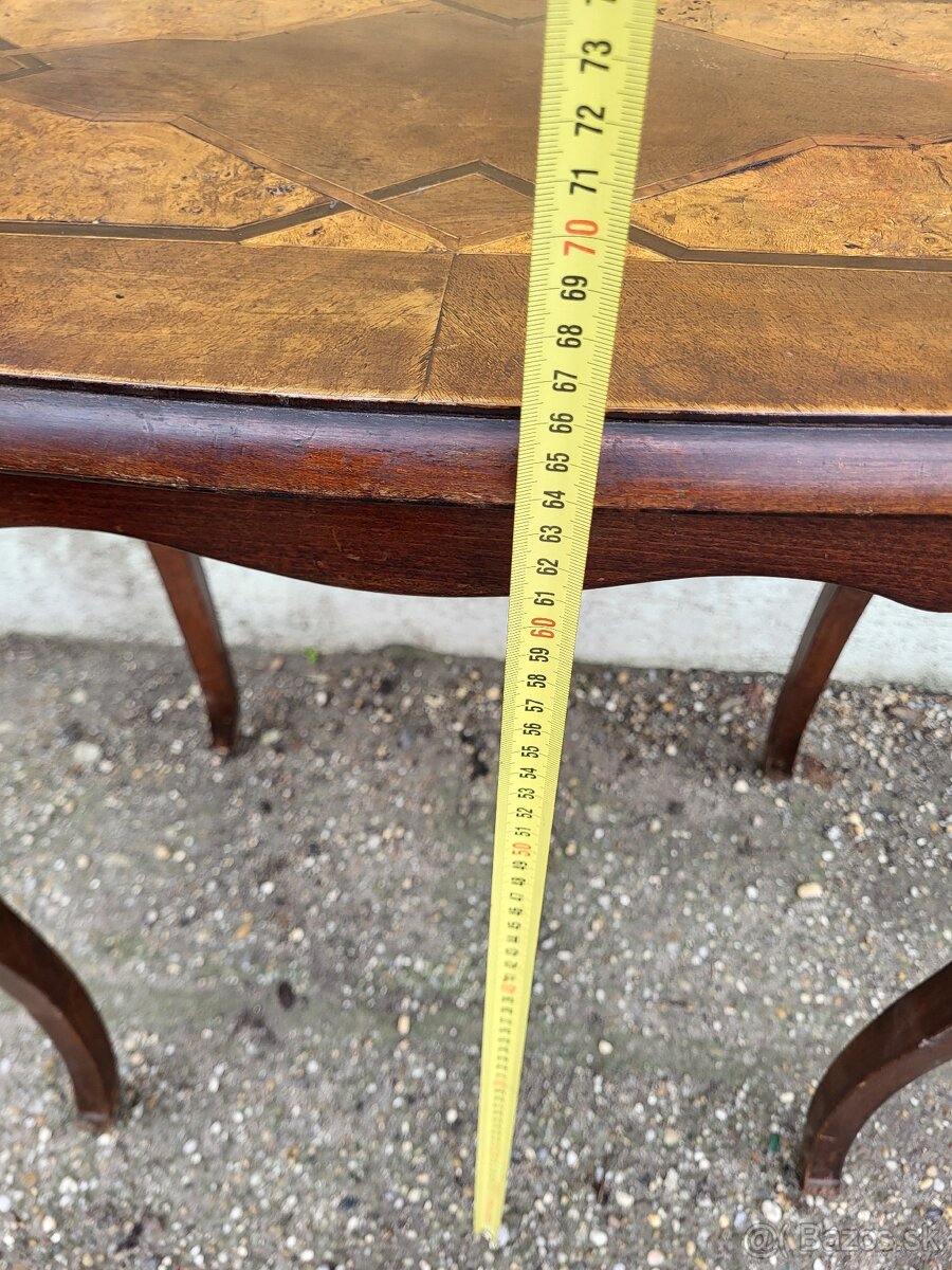 Starožitný odkladací stolík - 4