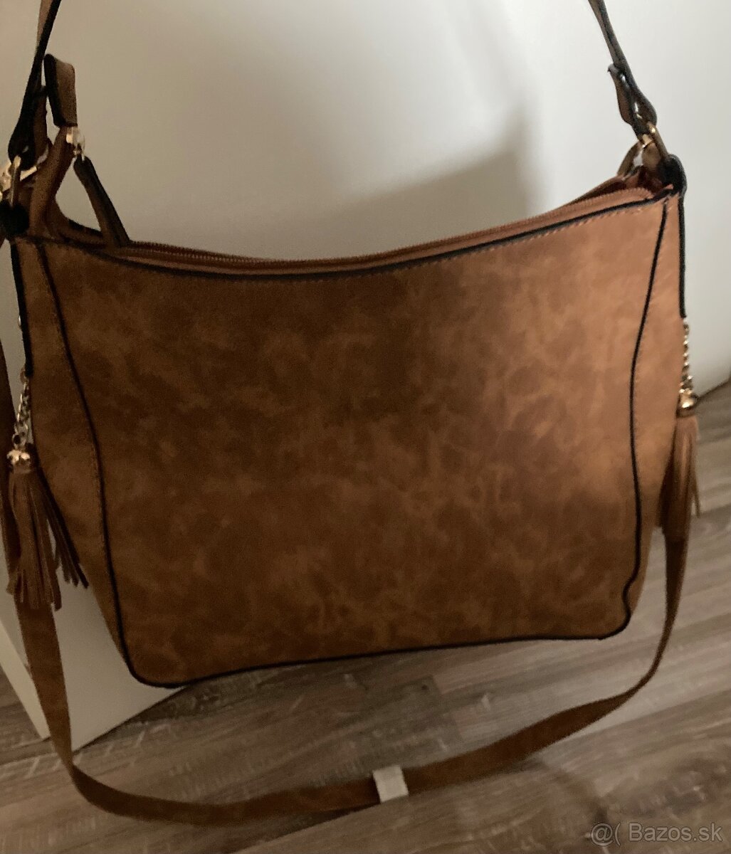 Dámska kabelka/úplne Nová - 4