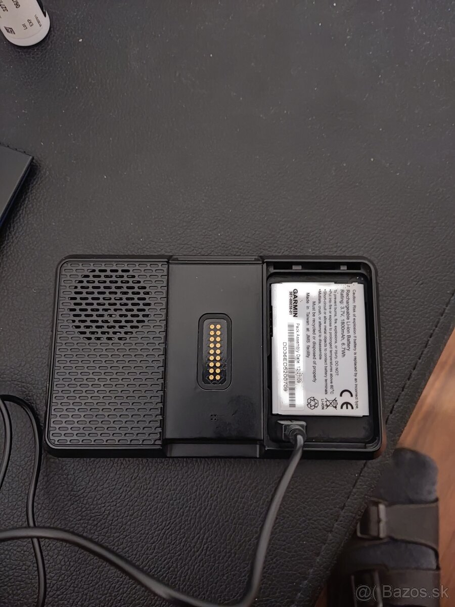 Predám navigáciu Garmin zumo 660 - 4