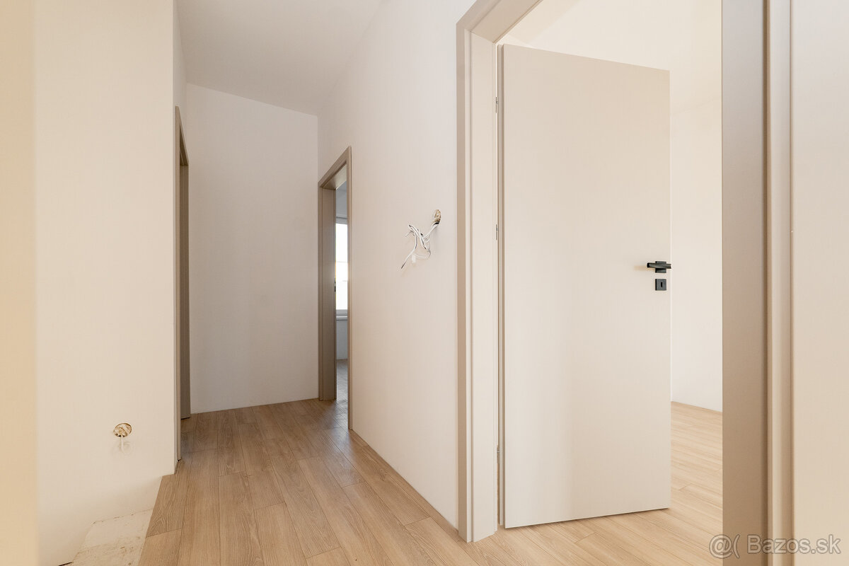 Moderné bývanie s vnútroparkom | 4-izbový dom | Haniska - 4