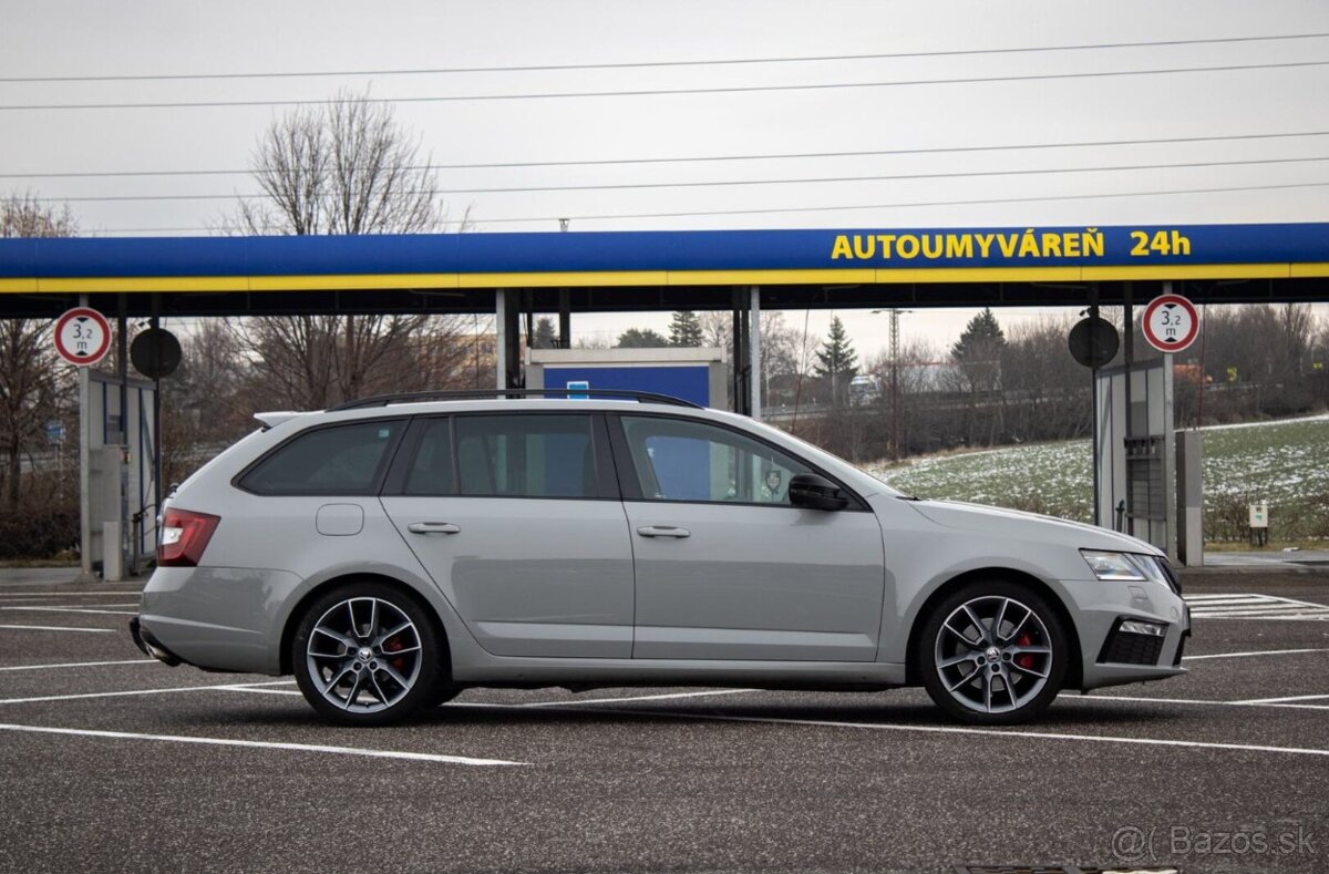 Škoda Octavia Combi 2.0 TDI RS DSG - 4