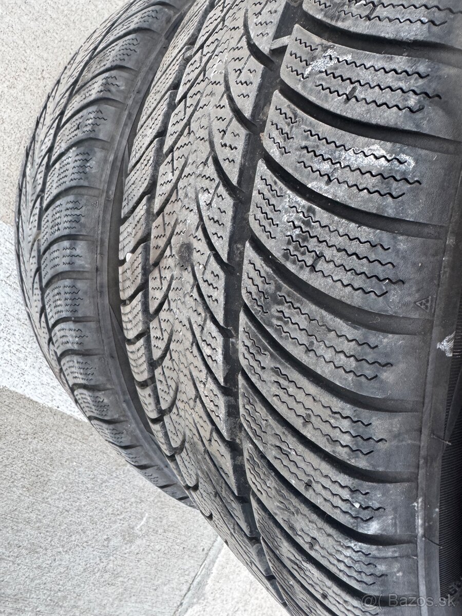 Triangle 225/45 R17 zimné - 4