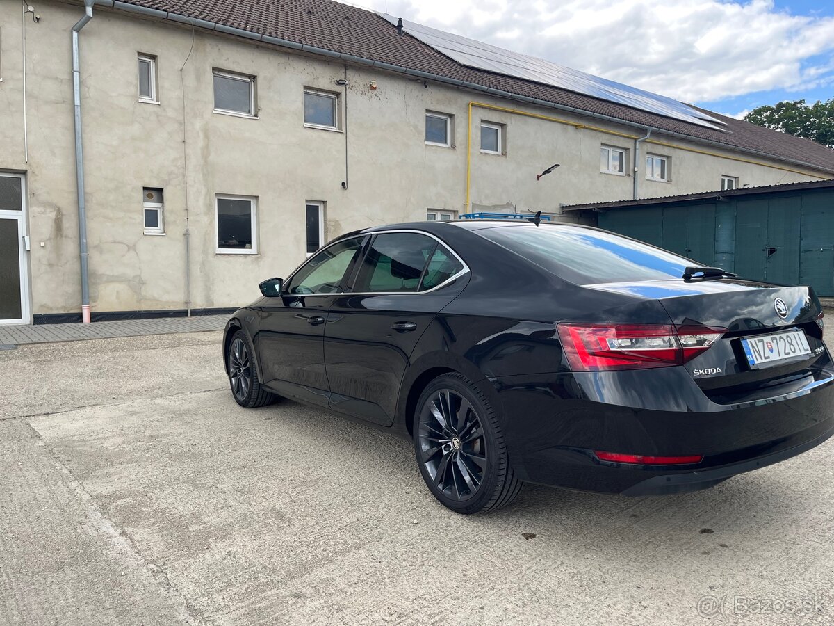 Škoda Superb - 4