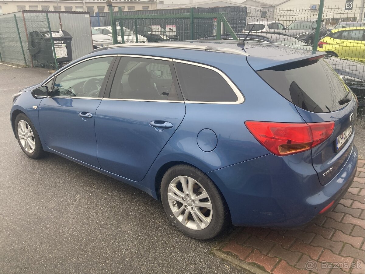 Predám KIA Ceed SW 1.6 GDI - 4