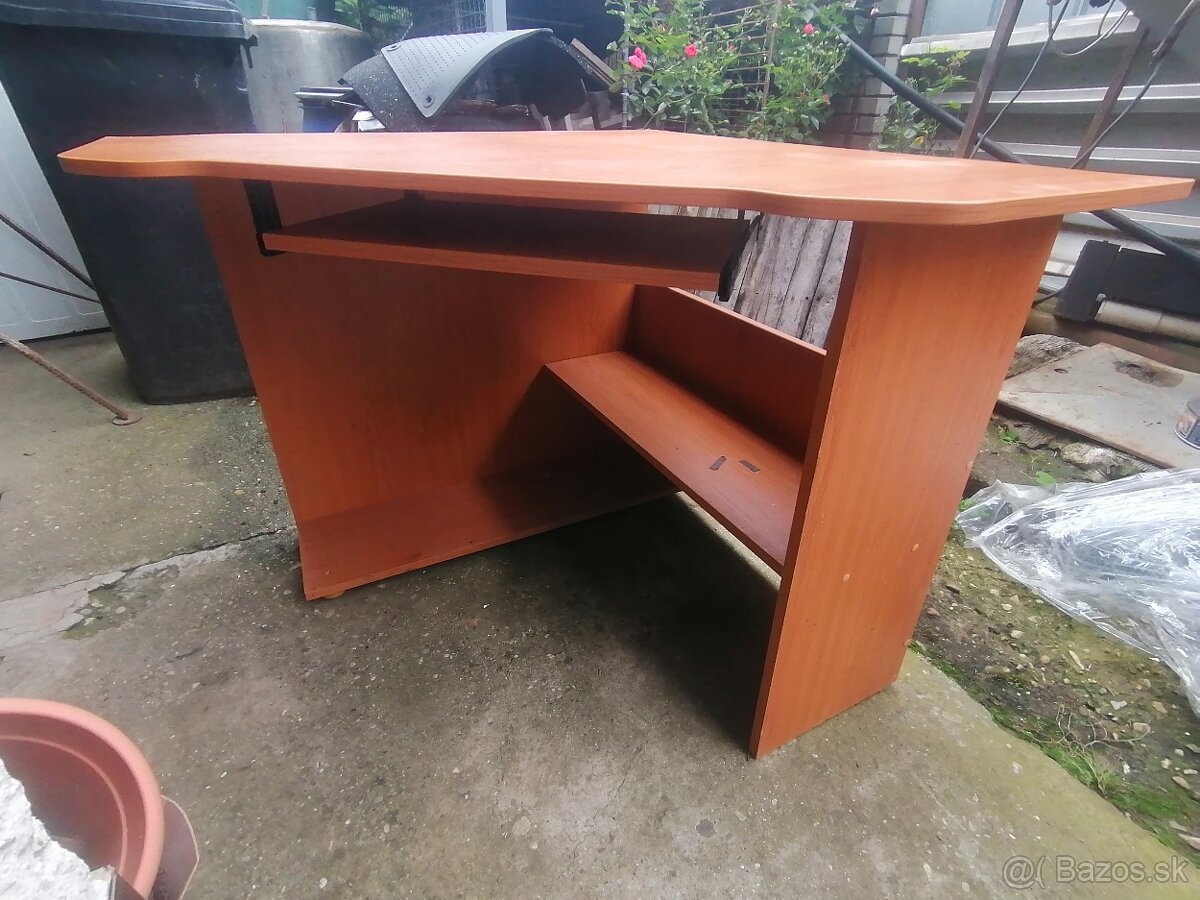 Rohový stôl, počítačový stôl - 4