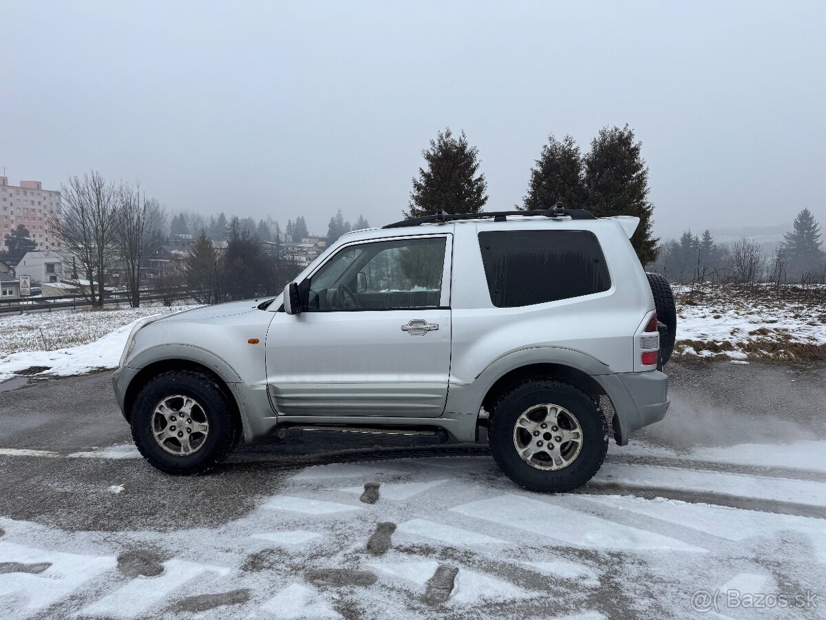 Mitsubishi Pajero 2.5 TD - 4