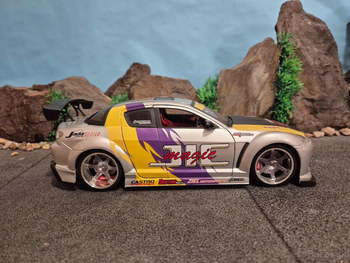 Prodám model 1:18 Mazda RX8 - 4