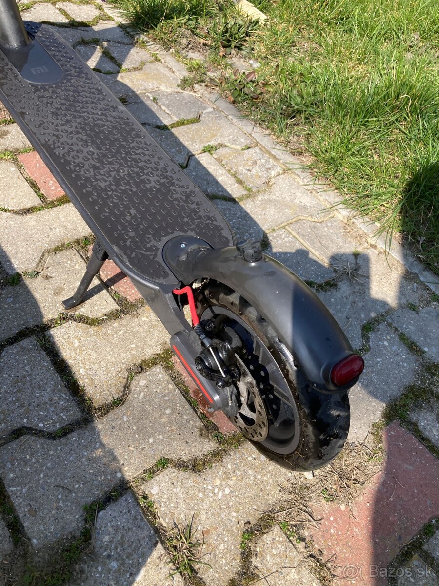 Xiaomi Scooter Pro - 4