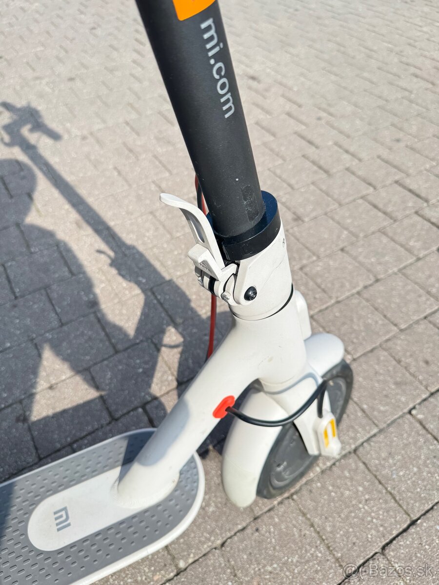 Elektrická kolobežka Xiomi 3 - 4